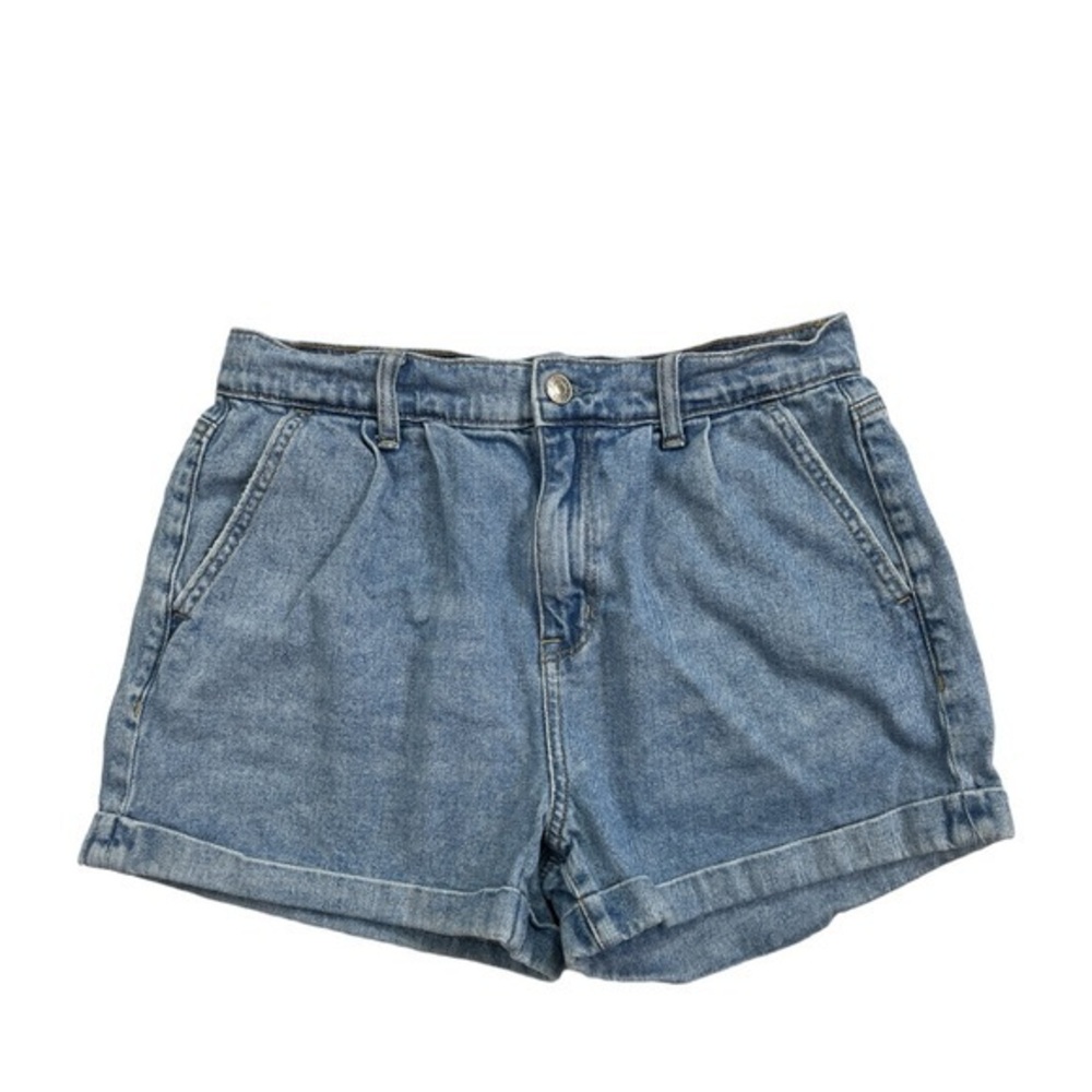 American Eagle Mom Pleated Hi Rise Jean Shorts size 4 in Light Wash